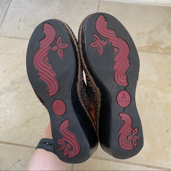 Clarks Artisan Collection Patterned Clogs Size 6.5 - Picture 6 of 8